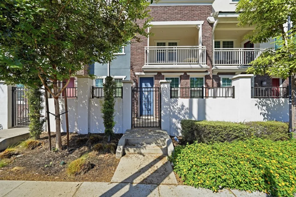 6931 Magnolia Buena Park, CA 90621