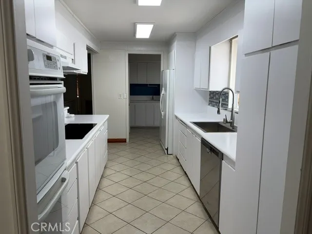 139 Sherwood Drive Westlake Village, CA 91361