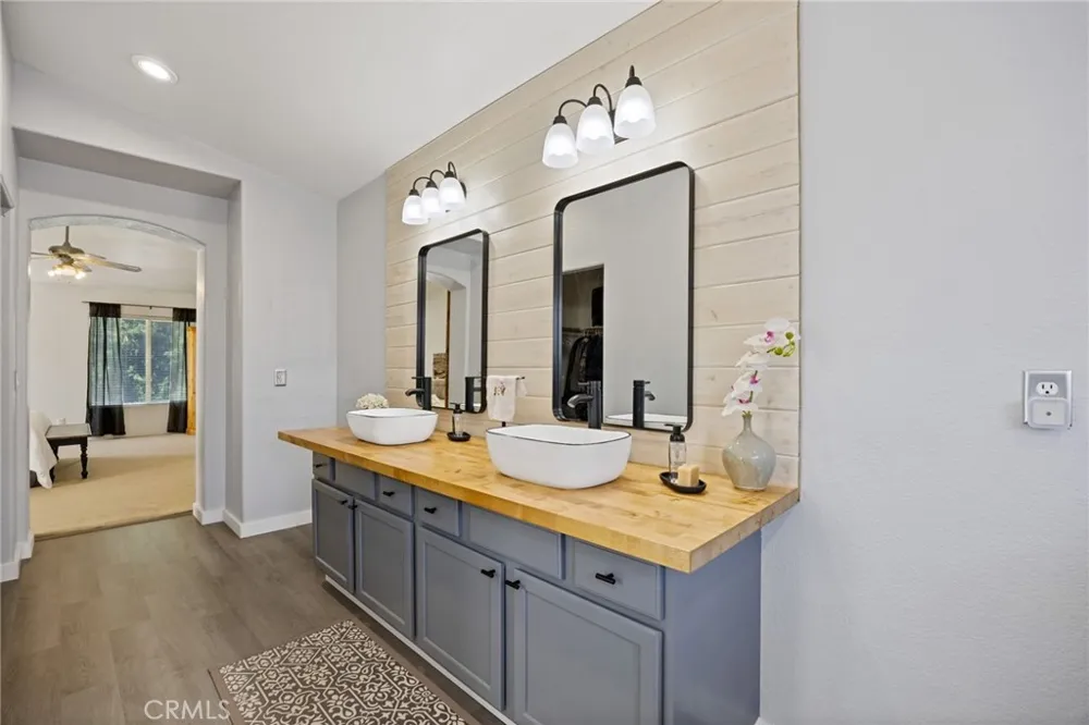 43145 Fenner Avenue Lancaster, CA 93536