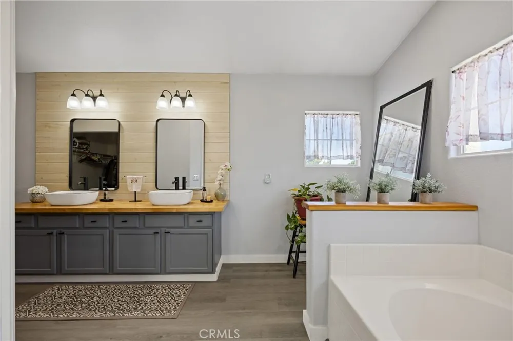 43145 Fenner Avenue Lancaster, CA 93536