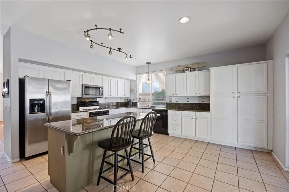 43145 Fenner Avenue Lancaster, CA 93536
