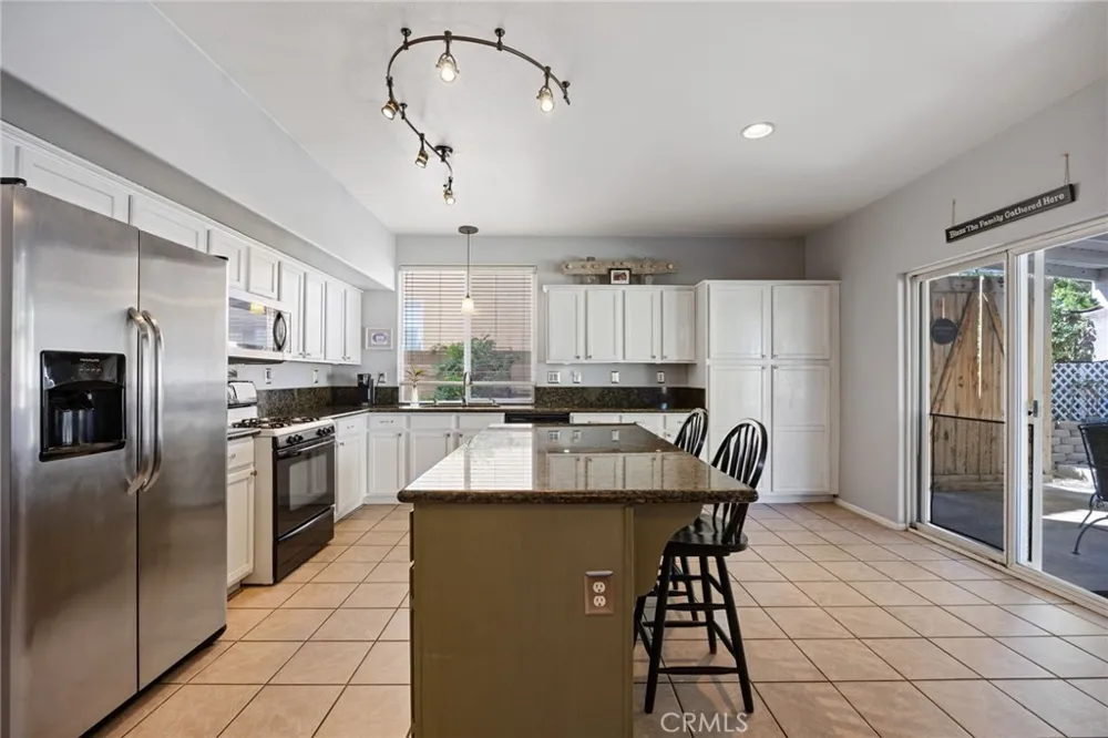 43145 Fenner Avenue Lancaster, CA 93536