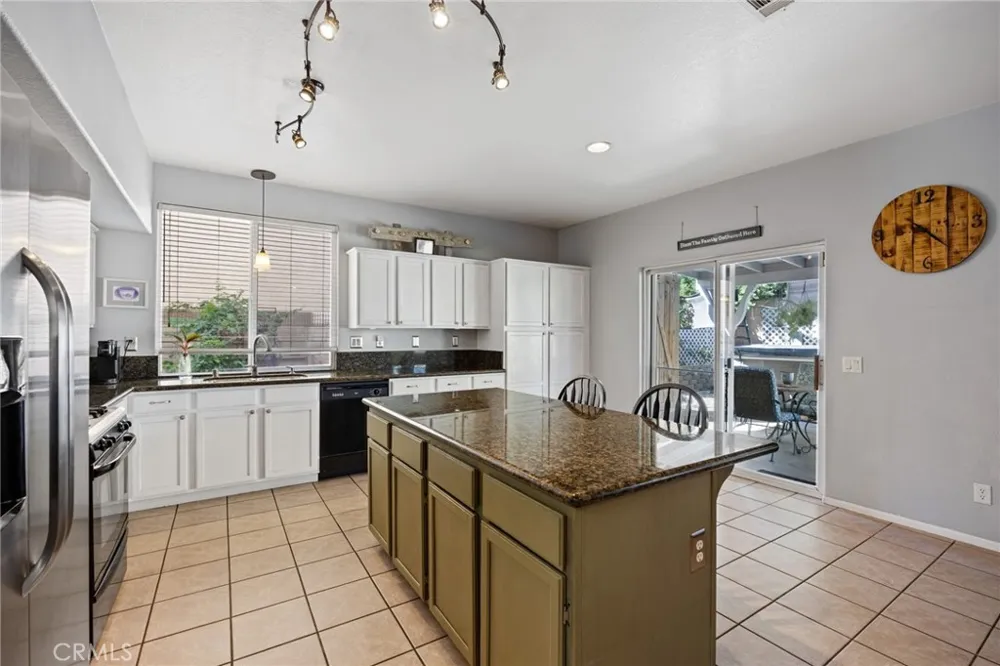 43145 Fenner Avenue Lancaster, CA 93536