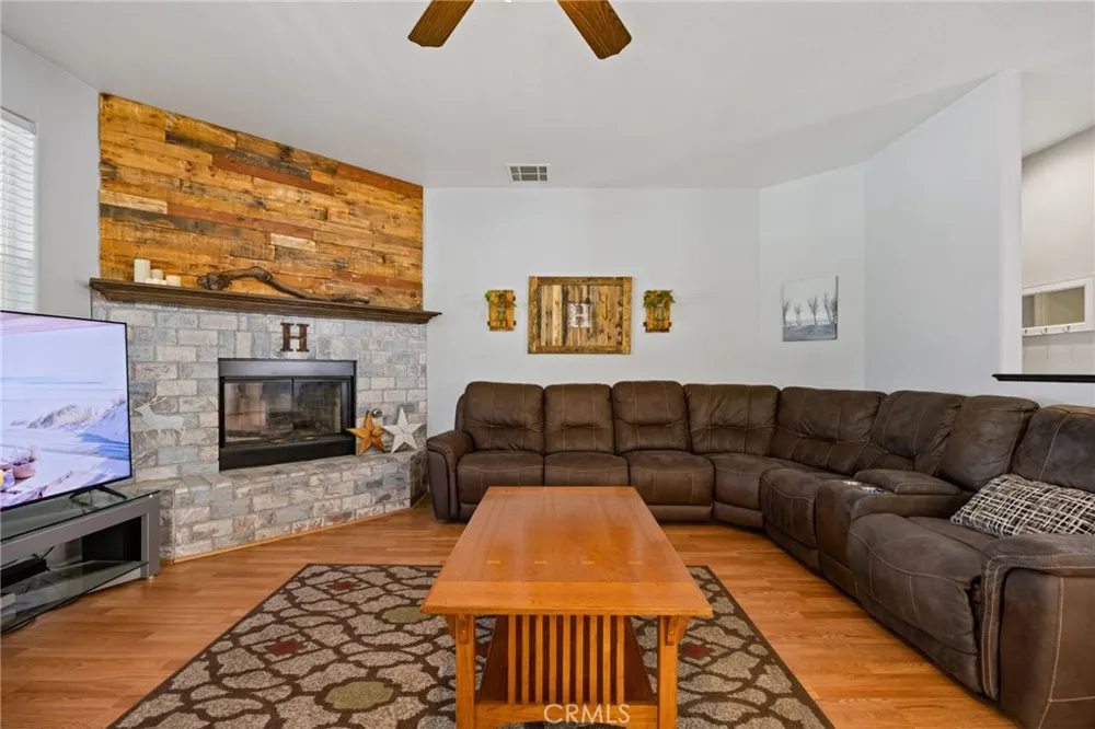 43145 Fenner Avenue Lancaster, CA 93536