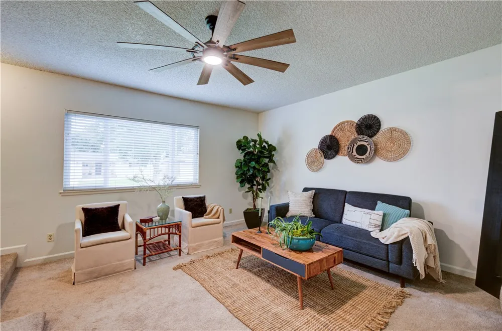 1488 E Los Altos Fresno, CA 93710