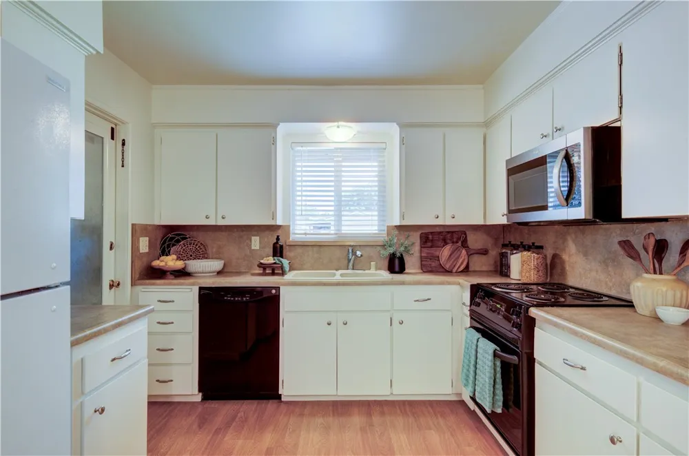 1488 E Los Altos Fresno, CA 93710