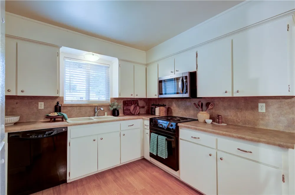 1488 E Los Altos Fresno, CA 93710