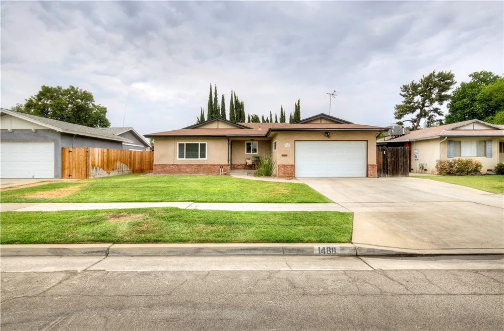 1488 E Los Altos Fresno, CA 93710