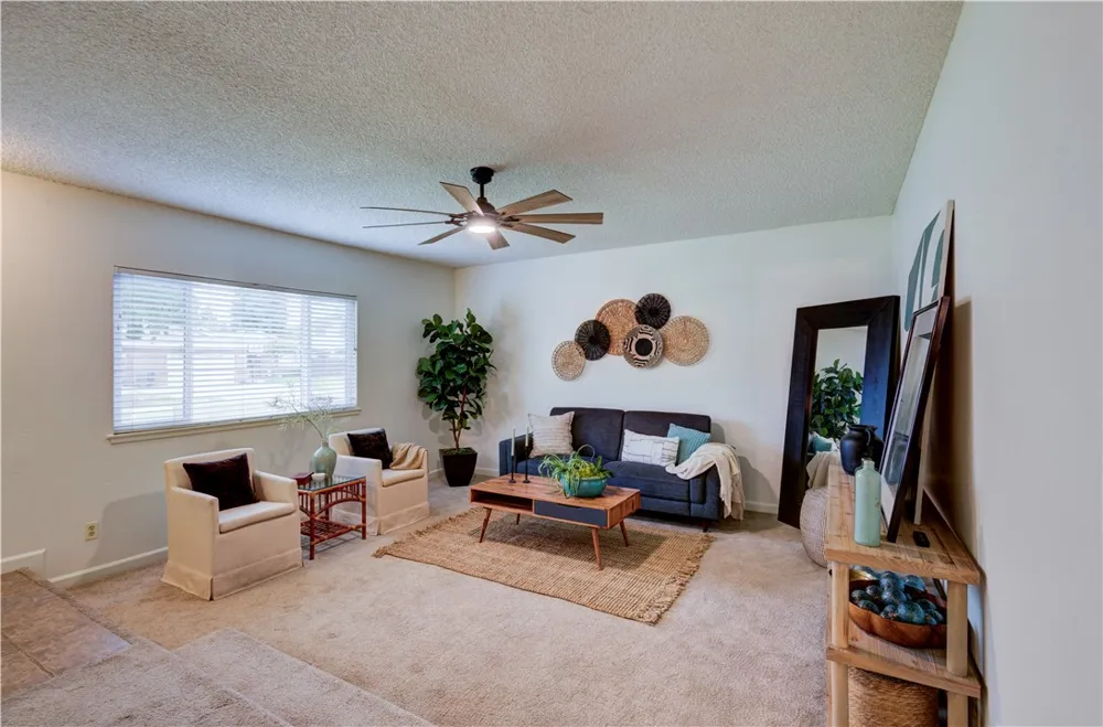 1488 E Los Altos Fresno, CA 93710