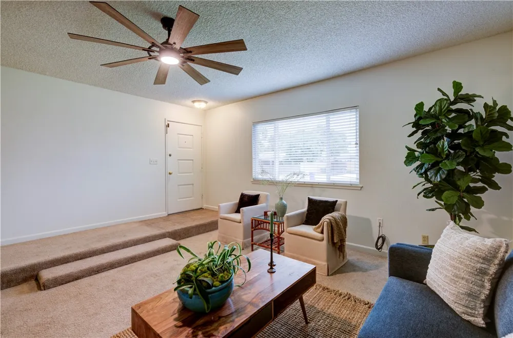 1488 E Los Altos Fresno, CA 93710
