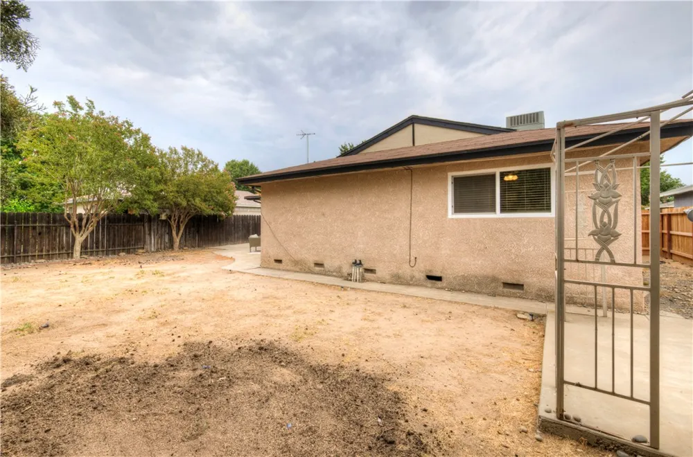 1488 E Los Altos Fresno, CA 93710
