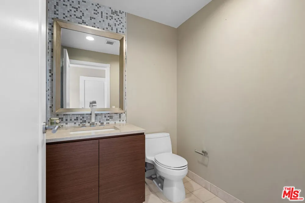 900 W Olympic Boulevard #40D Los Angeles, CA 90015