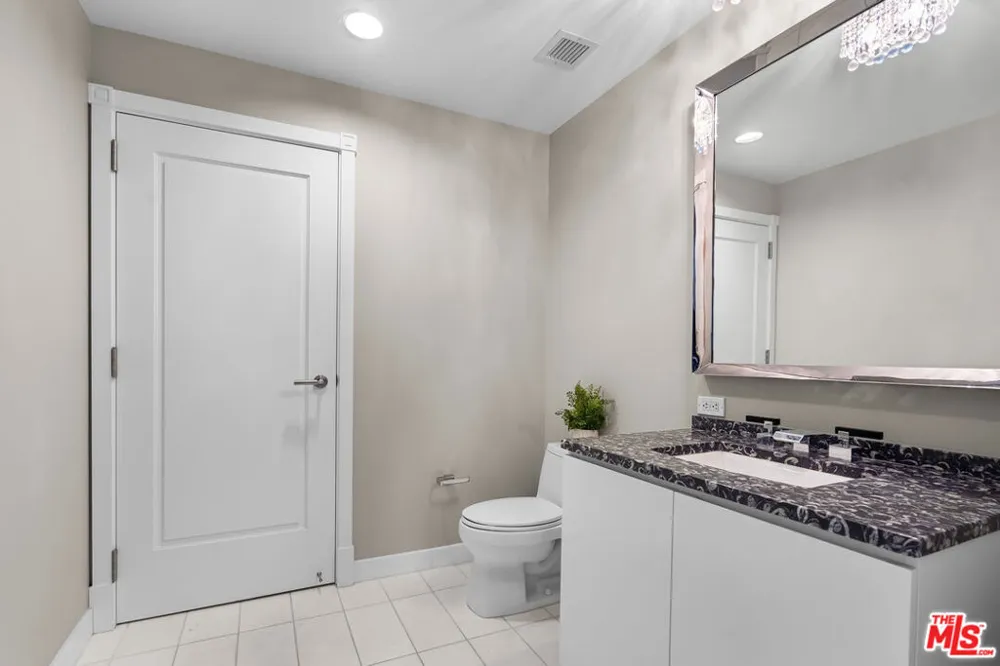 900 W Olympic Boulevard #40D Los Angeles, CA 90015