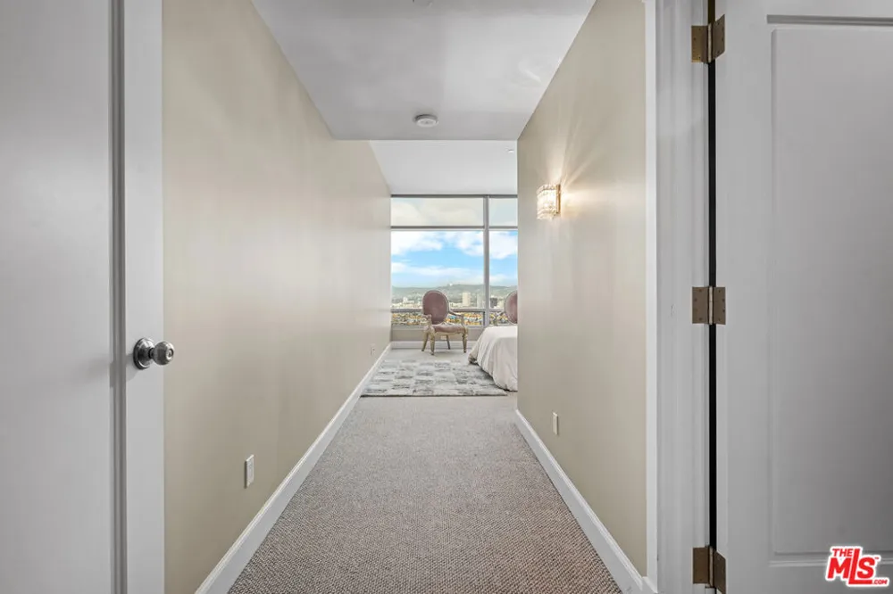 900 W Olympic Boulevard #40D Los Angeles, CA 90015