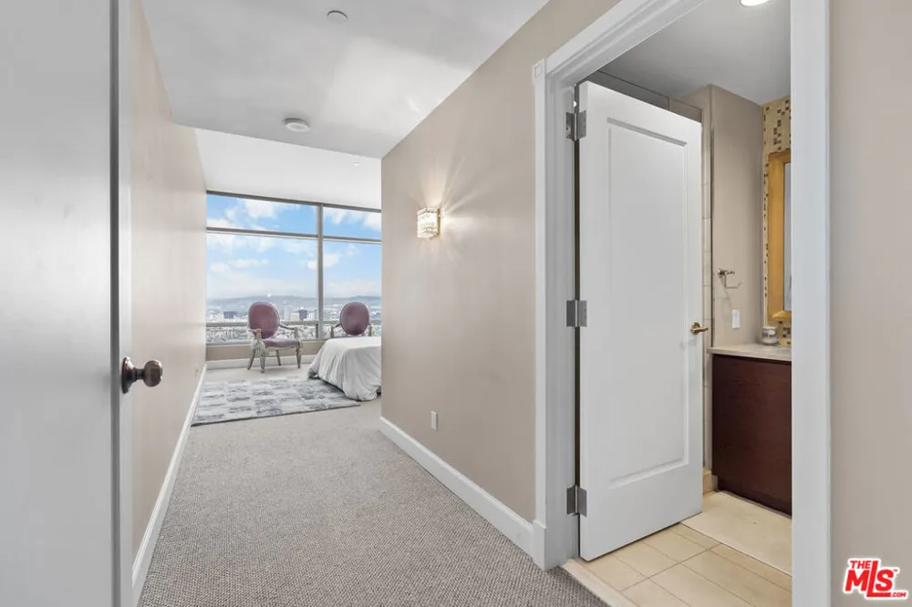 900 W Olympic Boulevard #40D Los Angeles, CA 90015