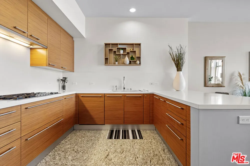 900 W Olympic Boulevard #40D Los Angeles, CA 90015
