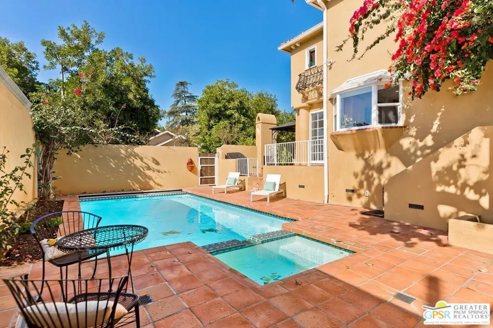 404 E Randolph Street Glendale, CA 91207