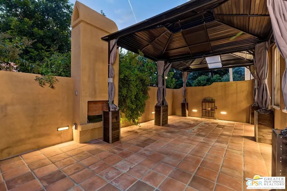 404 E Randolph Street Glendale, CA 91207