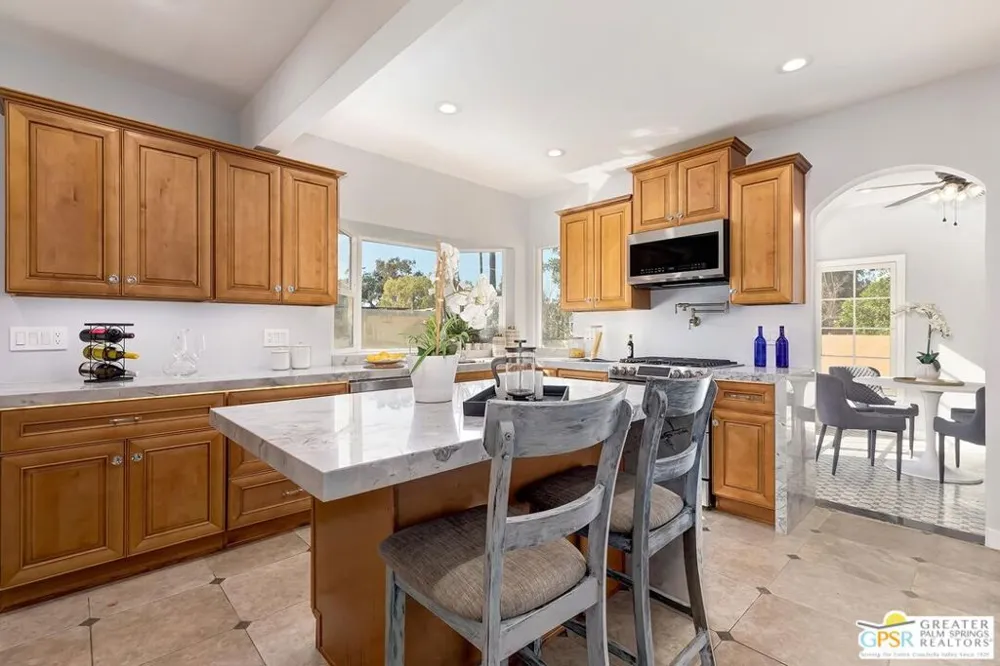 404 E Randolph Street Glendale, CA 91207