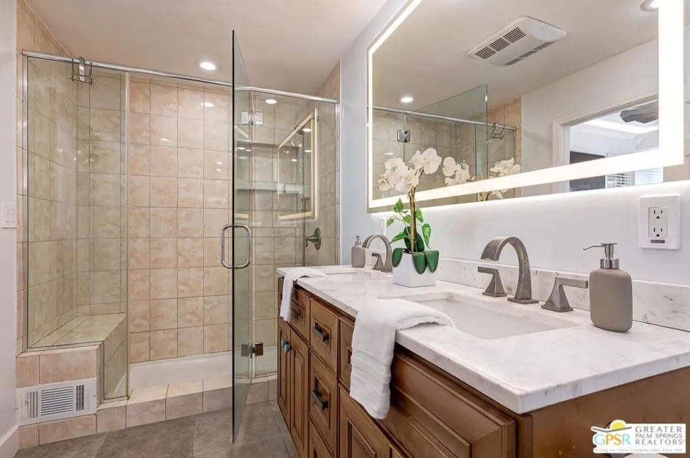 404 E Randolph Street Glendale, CA 91207