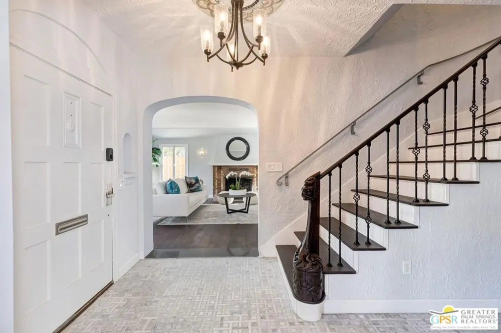404 E Randolph Street Glendale, CA 91207