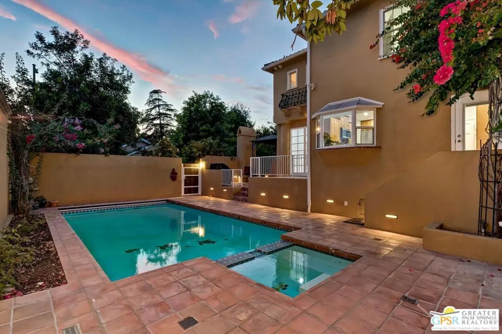 404 E Randolph Street Glendale, CA 91207