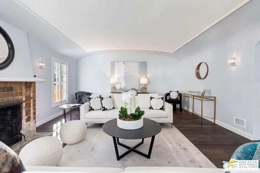 404 E Randolph Street Glendale, CA 91207