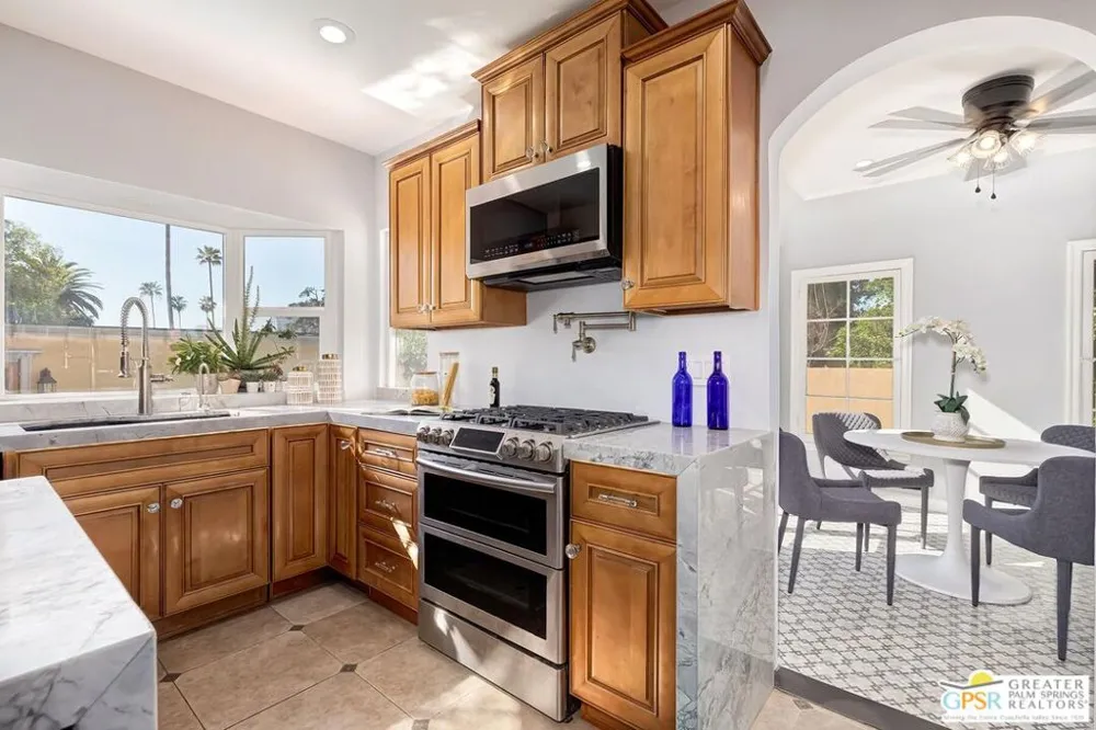 404 E Randolph Street Glendale, CA 91207
