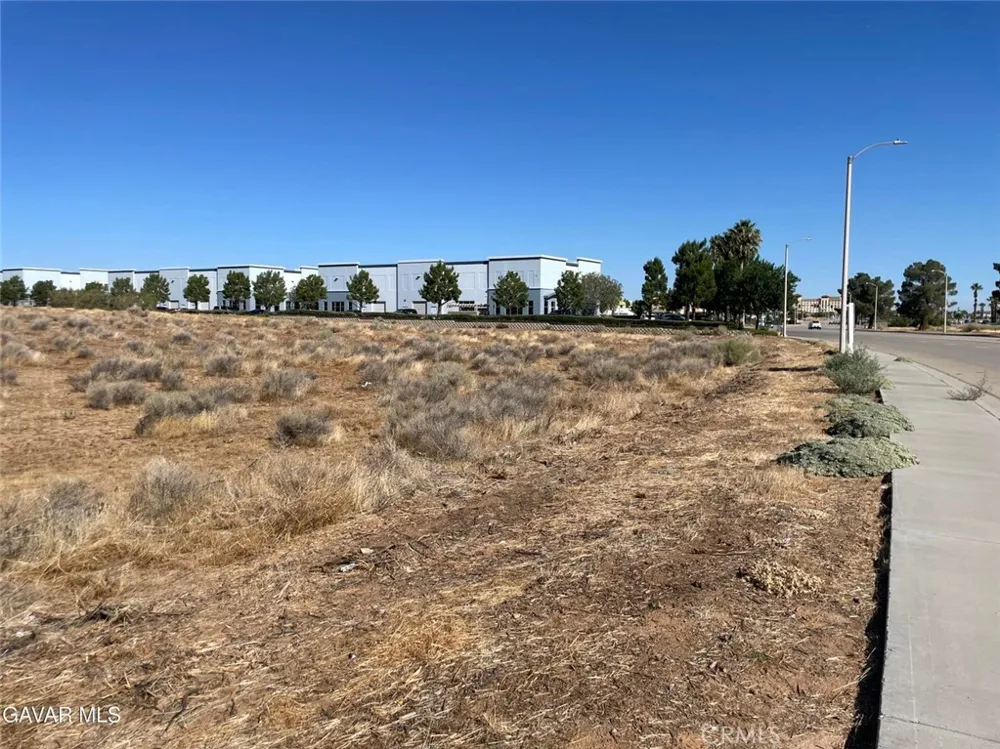 Avenue Q Palmdale, CA 93550