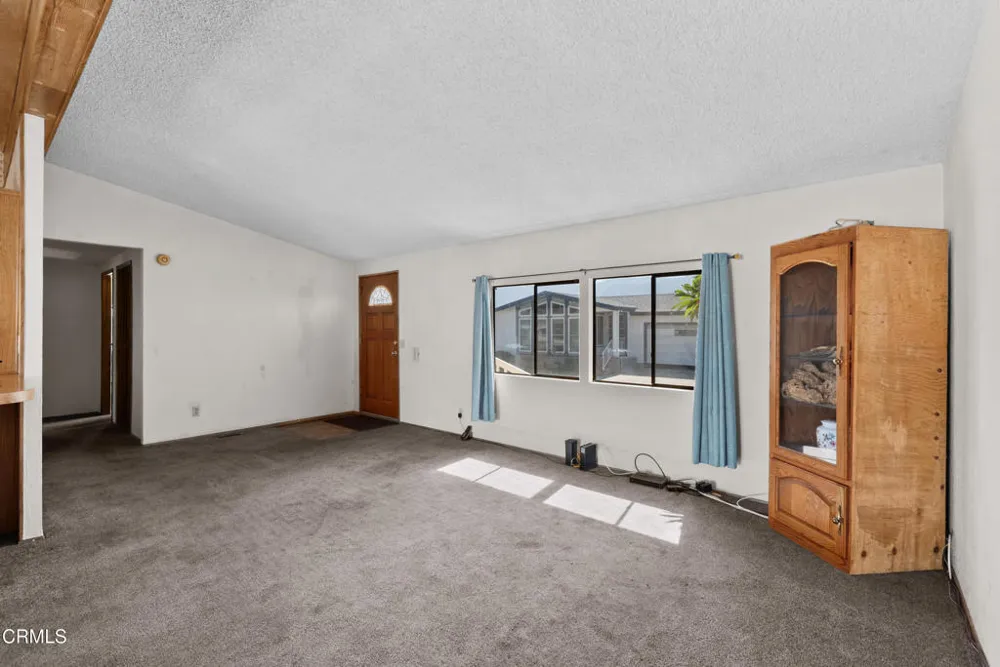 975 W Telegraph Road #122 Santa Paula, CA 93060