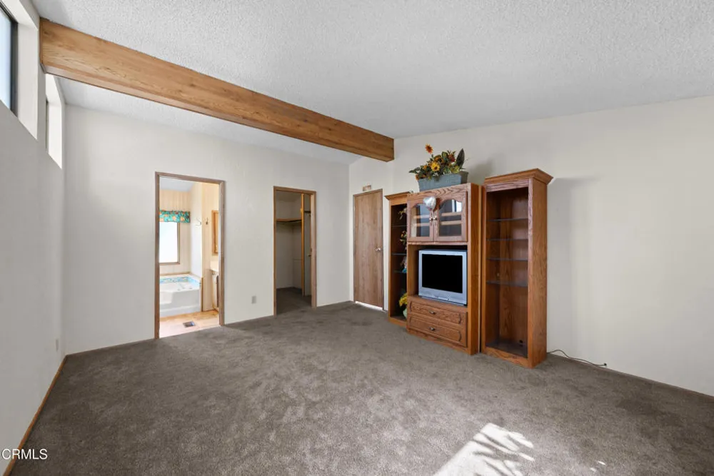 975 W Telegraph Road #122 Santa Paula, CA 93060
