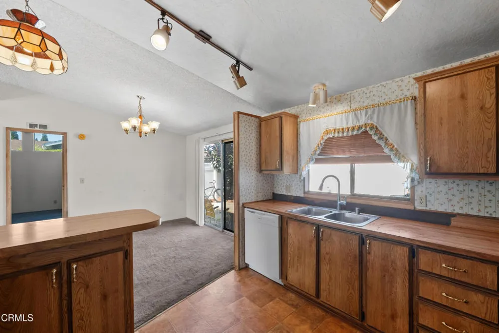 975 W Telegraph Road #122 Santa Paula, CA 93060