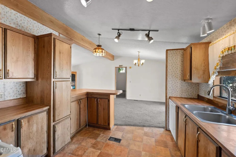 975 W Telegraph Road #122 Santa Paula, CA 93060