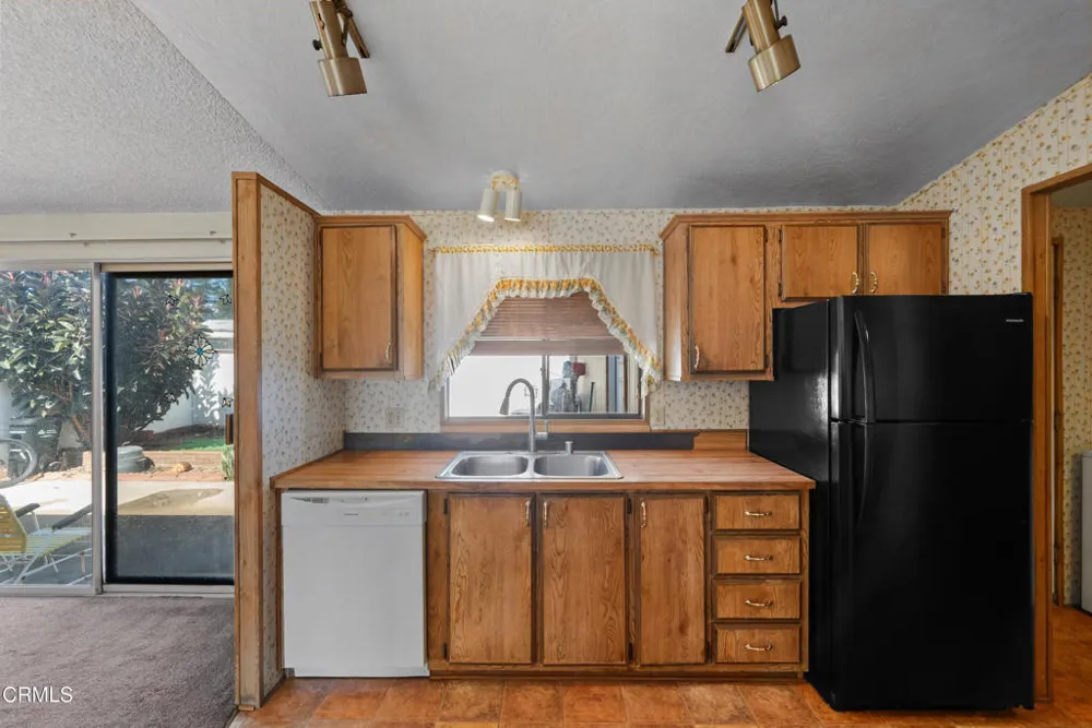 975 W Telegraph Road #122 Santa Paula, CA 93060