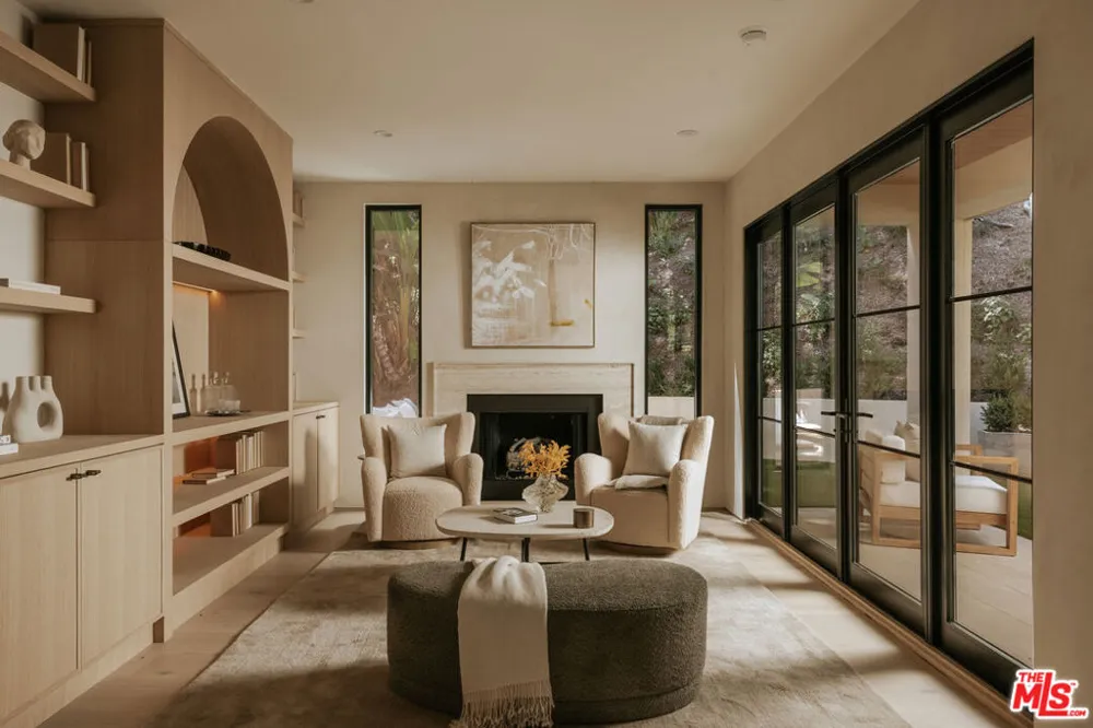 1417 Bluebird Avenue Los Angeles, CA 90069