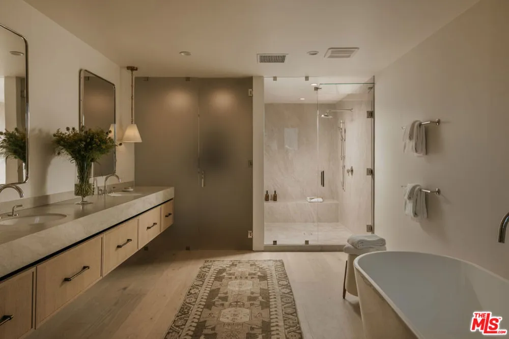 1417 Bluebird Avenue Los Angeles, CA 90069