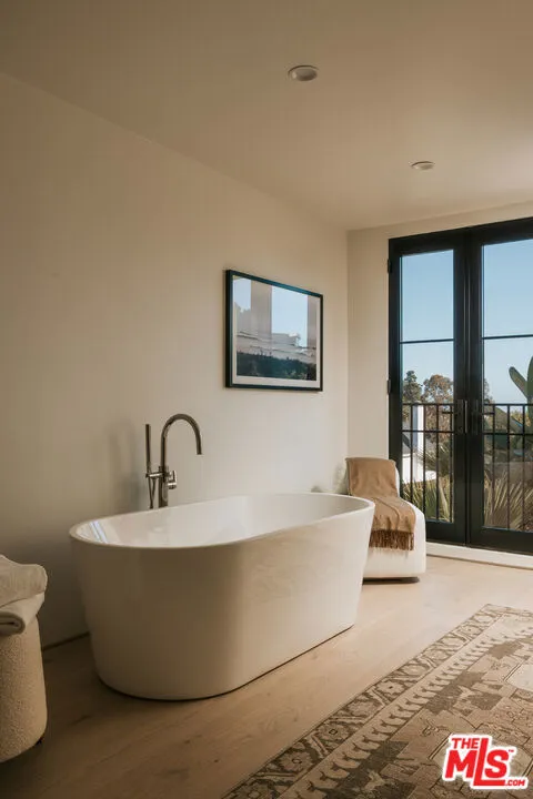 1417 Bluebird Avenue Los Angeles, CA 90069