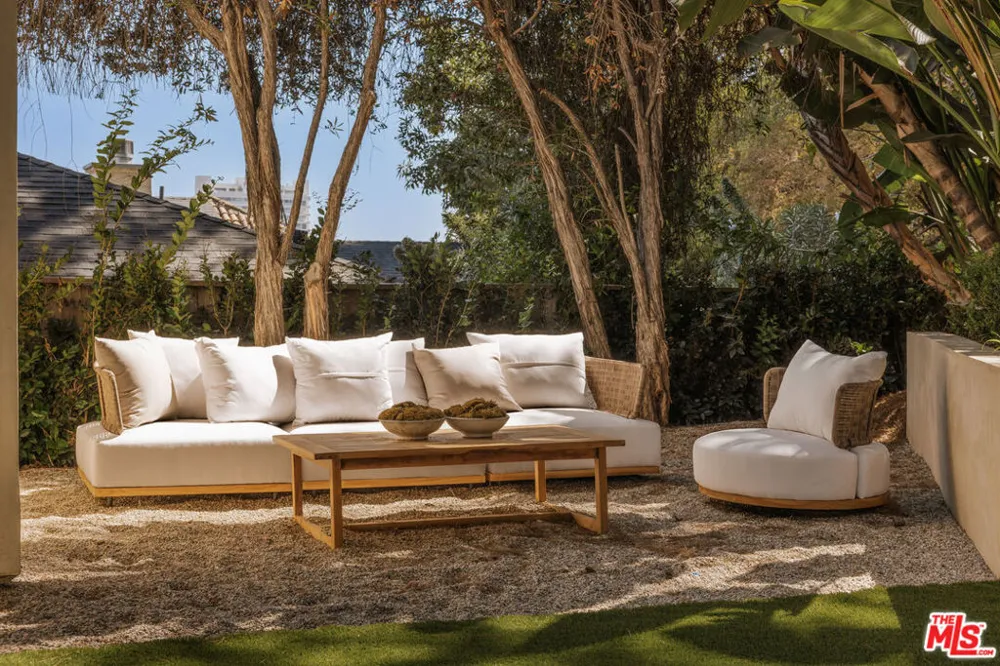 1417 Bluebird Avenue Los Angeles, CA 90069