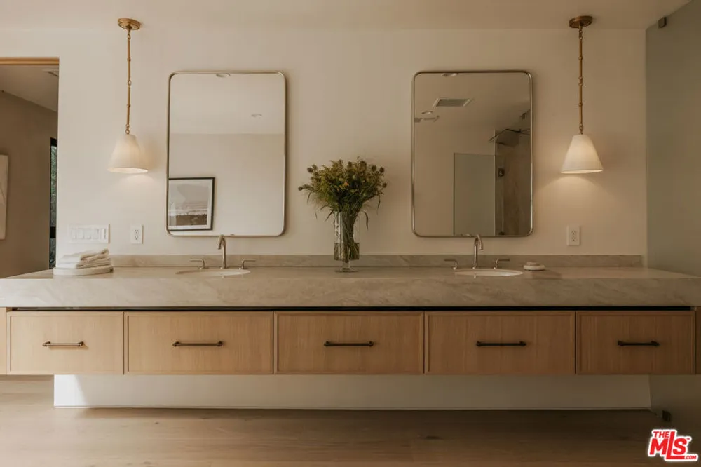 1417 Bluebird Avenue Los Angeles, CA 90069