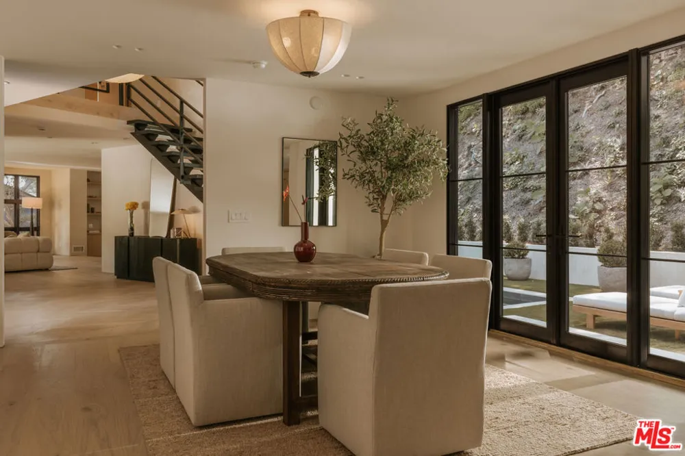 1417 Bluebird Avenue Los Angeles, CA 90069