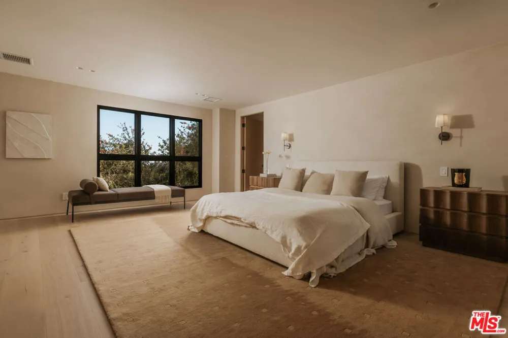 1417 Bluebird Avenue Los Angeles, CA 90069