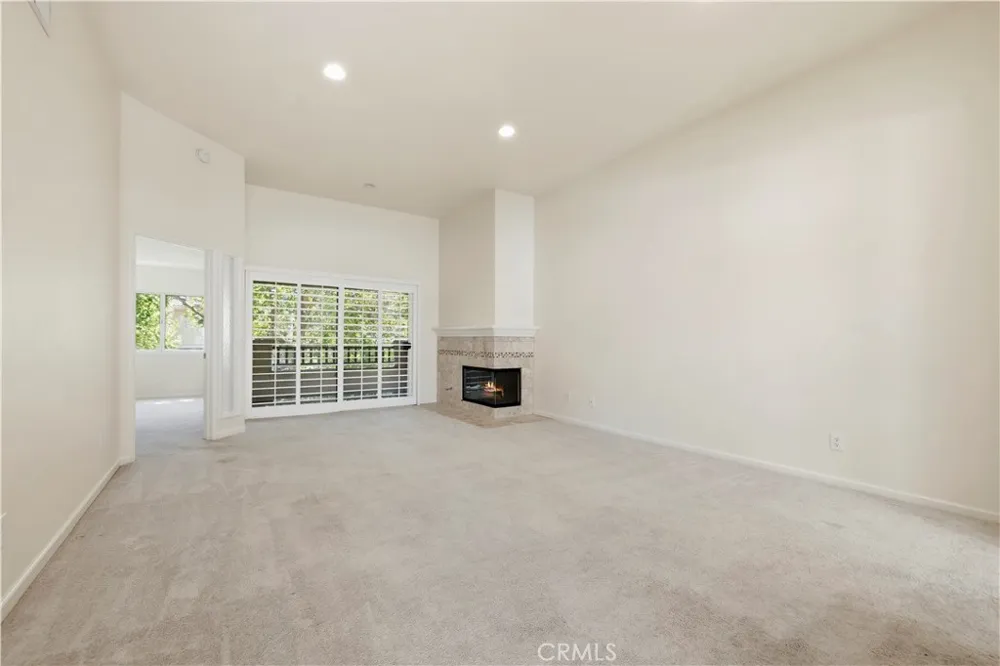 25859 Mcbean #74 Valencia, CA 91355