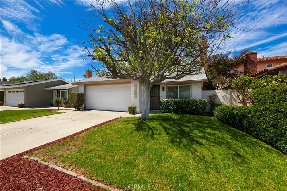 23401 Via Burriana Mission Viejo, CA 92691