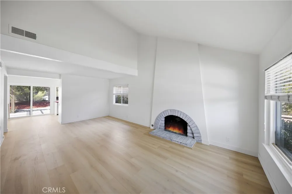 23401 Via Burriana Mission Viejo, CA 92691
