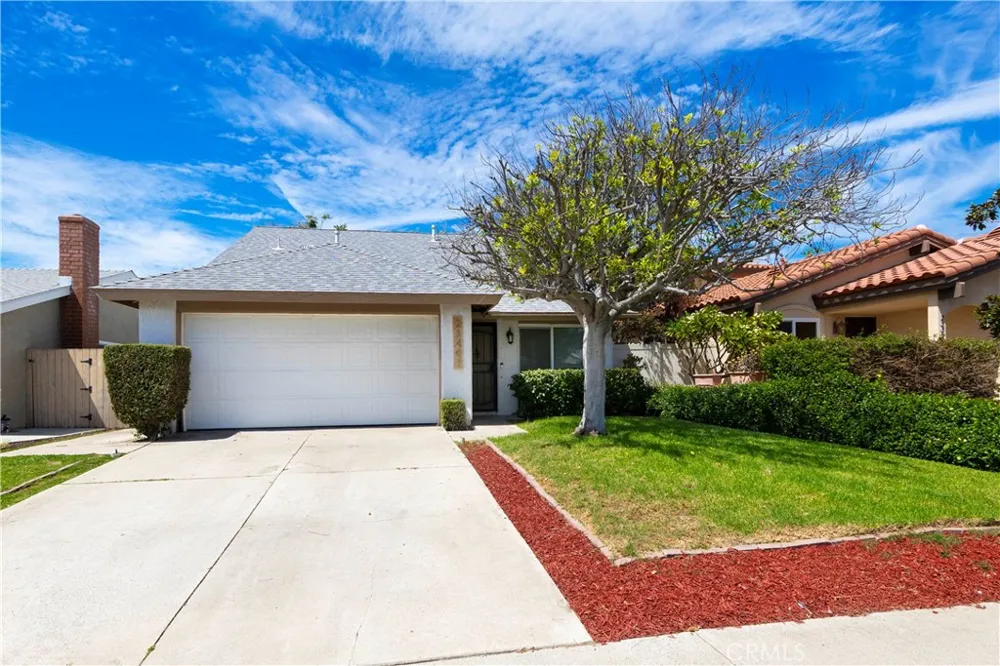 23401 Via Burriana Mission Viejo, CA 92691