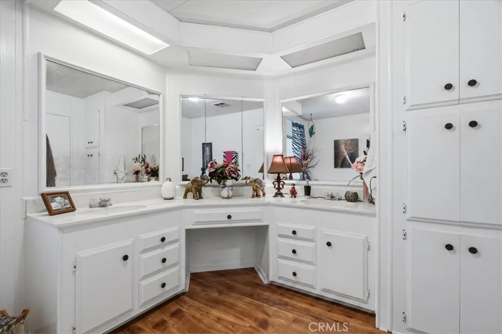 3700 Buchanan Riverside, CA 92503