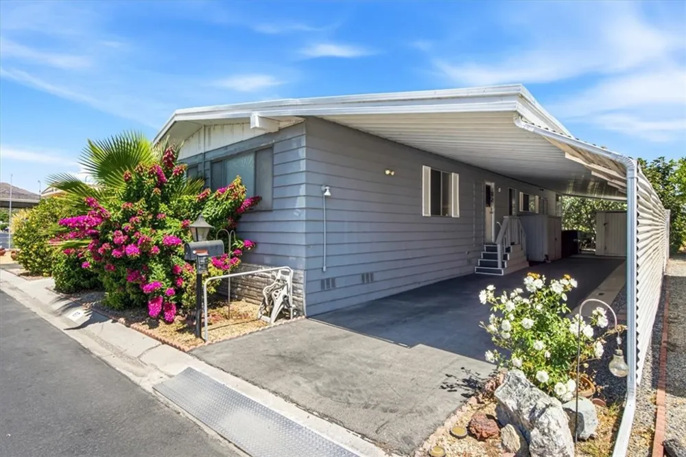 3700 Buchanan Riverside, CA 92503
