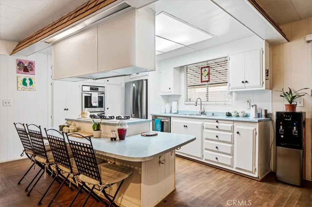 3700 Buchanan Riverside, CA 92503