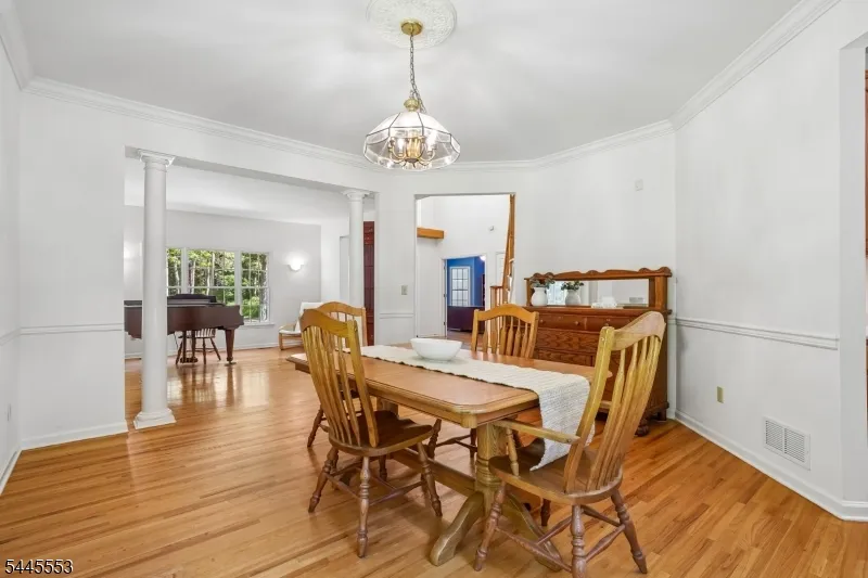 21 Misty Ln Green, NJ 07821