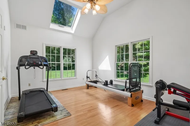 21 Misty Ln Green, NJ 07821